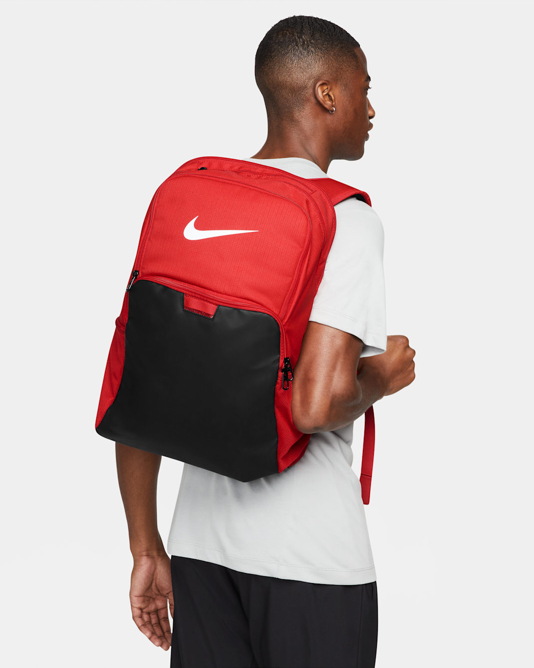 Mochila de entrenamiento (extra grande, 30L) Nike Brasilia 9.5 - Rojo universitario/Negro/Blanco