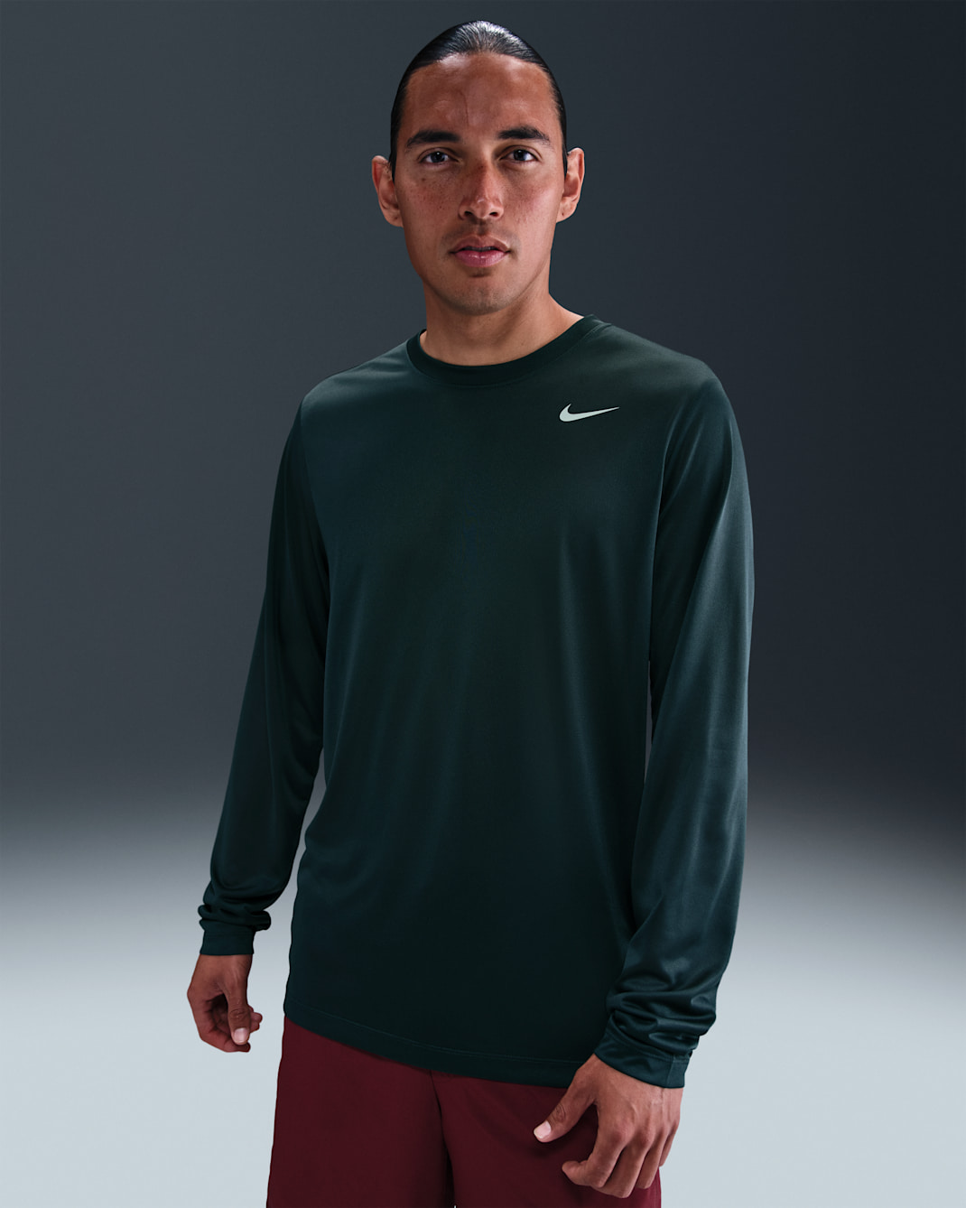 Nike Dri-FIT Legend Men's Long-Sleeve Fitness Top - Seaweed/Matte Silver