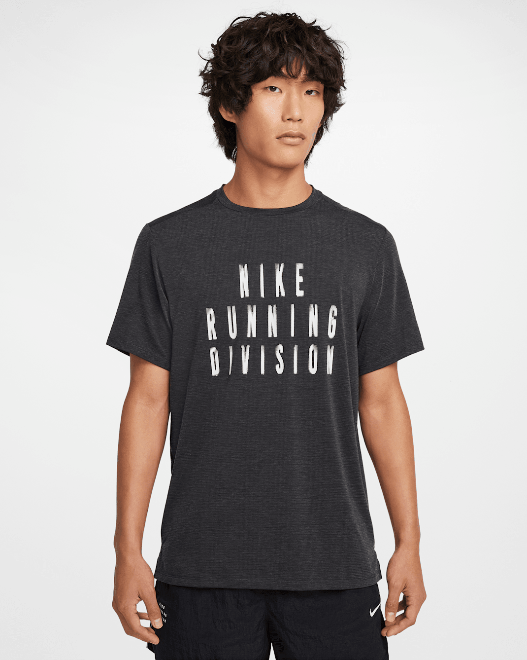 ナイキ ライズ 365 ランニング ディビジョン メンズ Dri-FIT ショートスリーブ ランニングトップ - ブラック/フォトンダスト