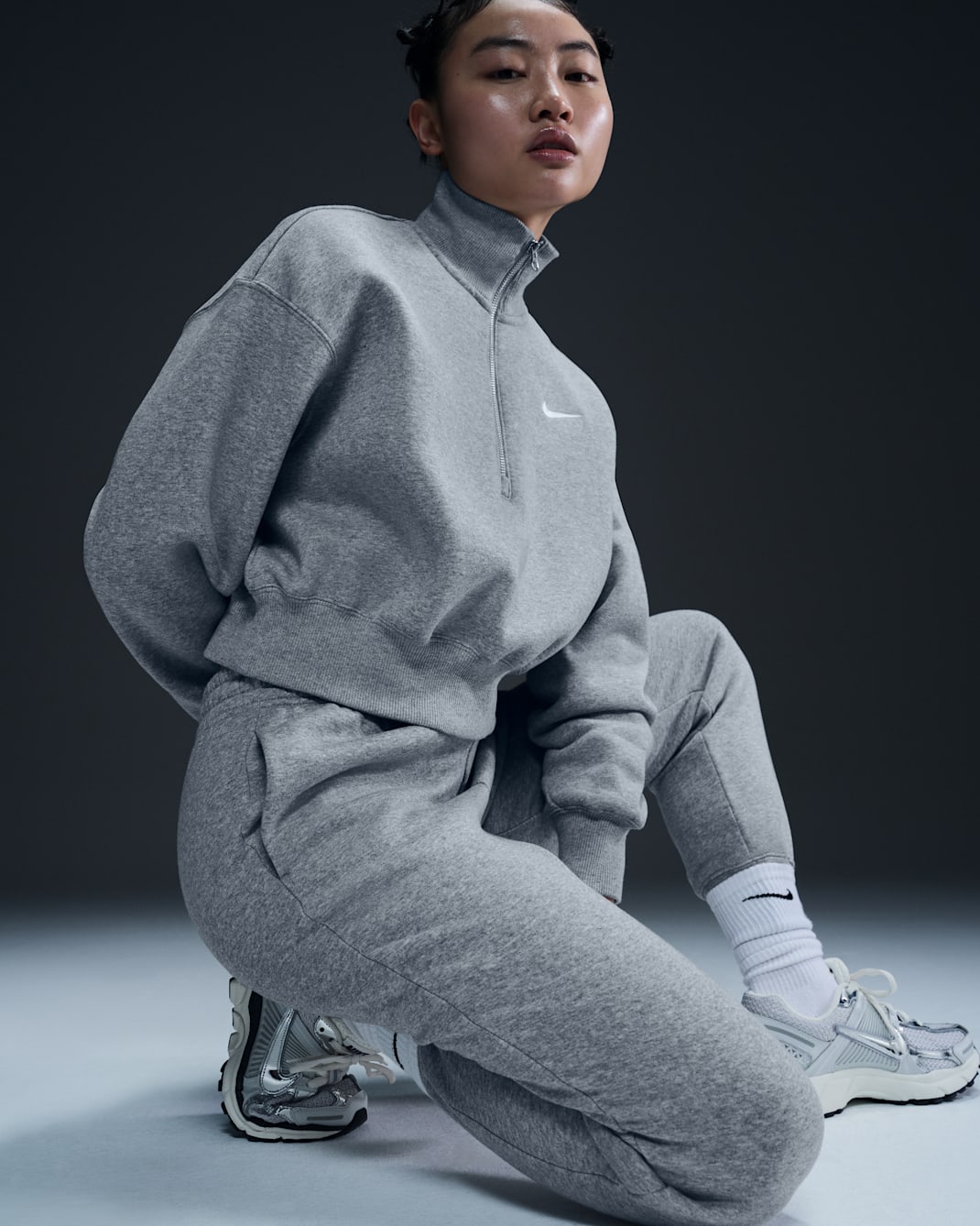 Nike Sportswear Phoenix Fleece Women's 1/4-Zip Cropped Sweatshirt - Dark Grey Heather/Sail