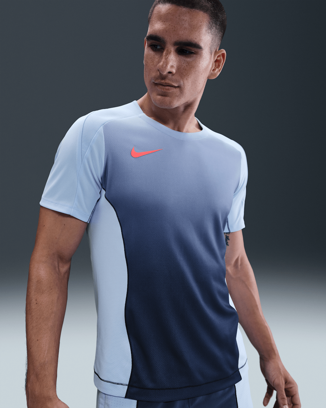 Nike Strike+ Men's Dri-FIT Short-Sleeve Soccer Top - Royal Tint/Thunder Blue/Royal Tint/Bright Crimson