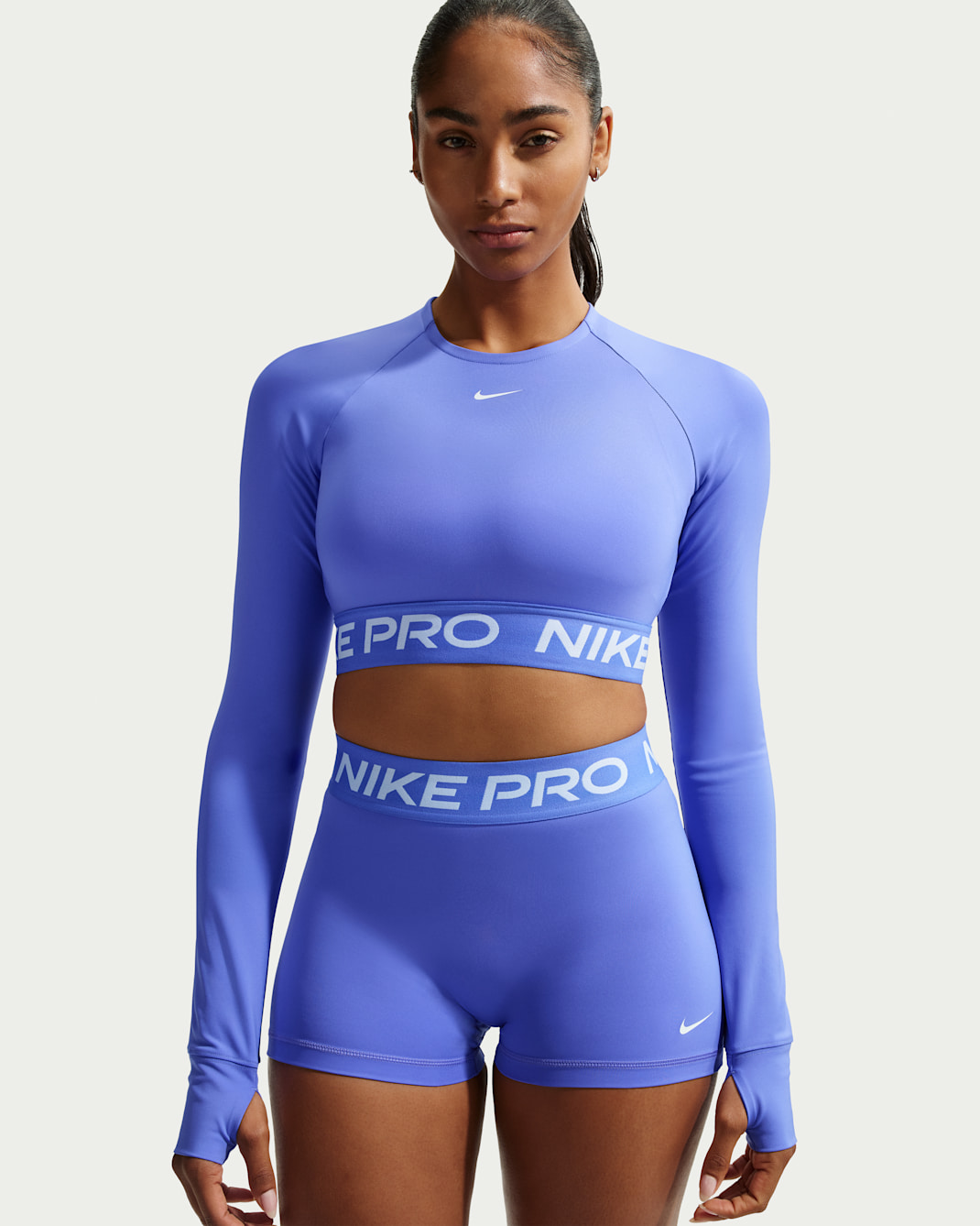 Nike Pro Part superior de màniga llarga amb disseny cropped Dri-FIT - Dona - Sapphire/Blanc