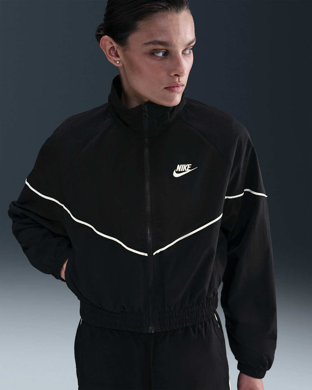 Nike Sportswear Windrunner Women's Woven Jacket - Black/Sail/Sail