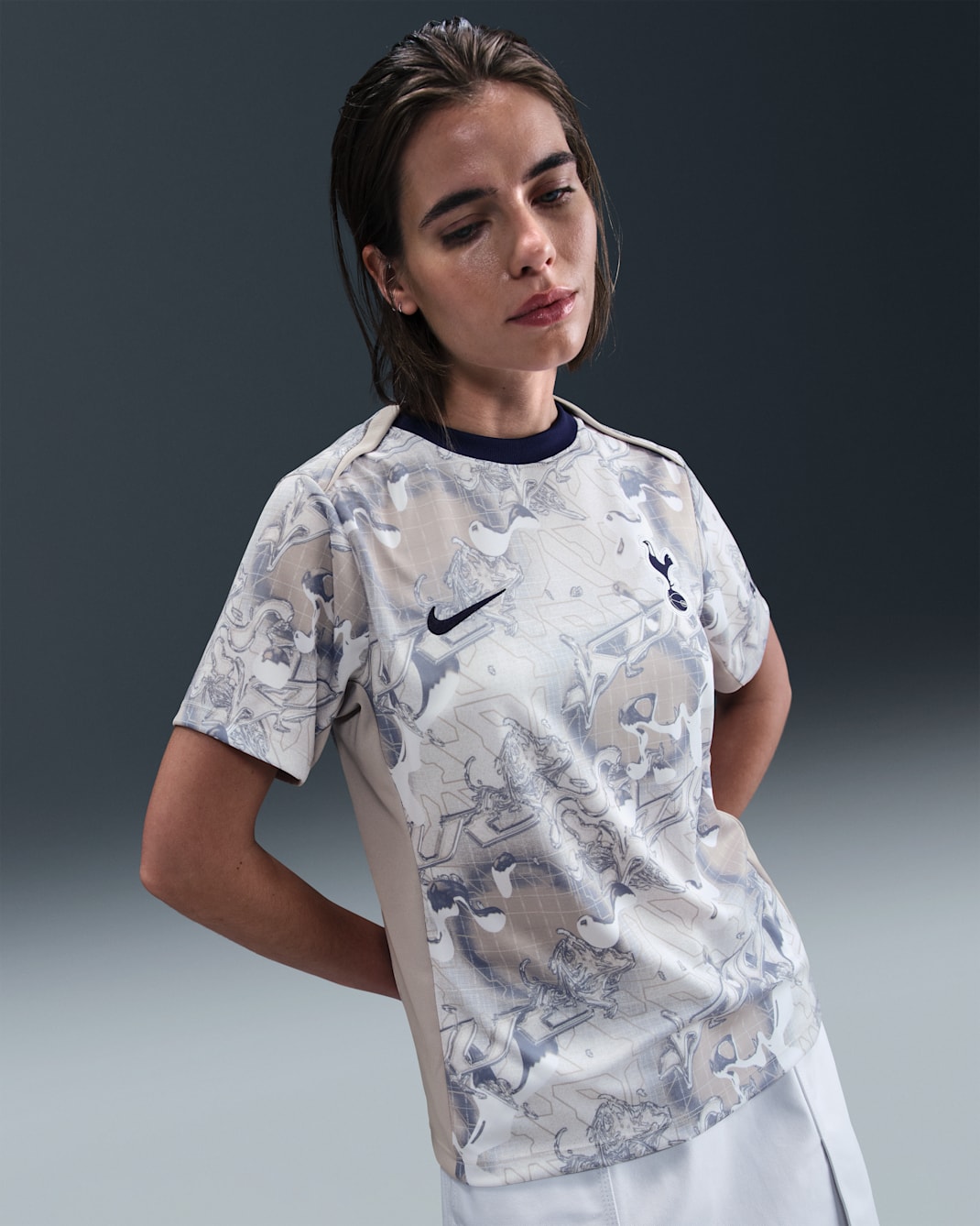 Haut de foot d'avant-match à manches courtes Nike Dri-FIT Tottenham Hotspur Academy Pro Domicile pour femme - Blanc/Light Iron Ore/Binary Blue