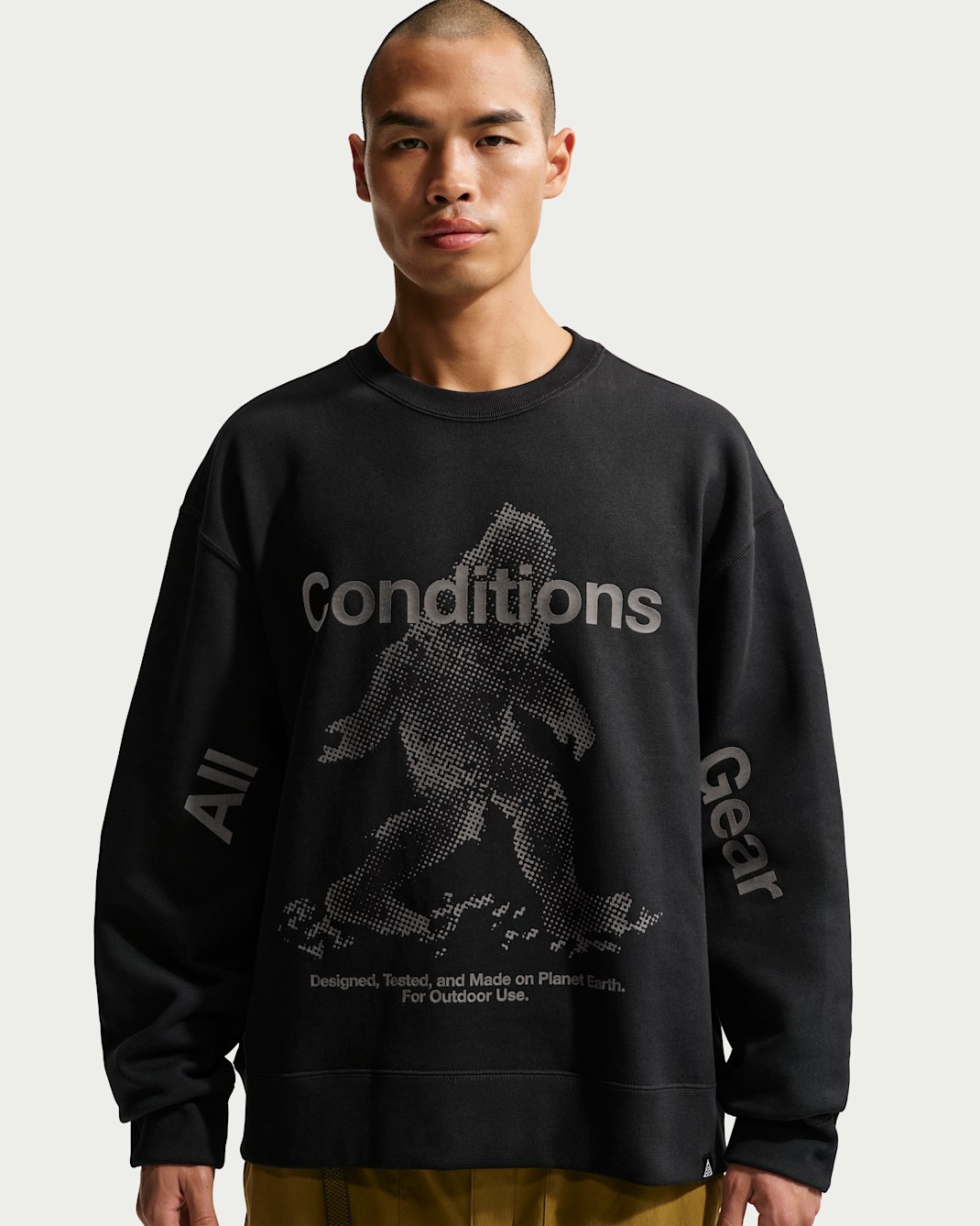 Nike ACG "Tuff Fleece" Men's Therma-FIT Pullover Crew-Neck Sweatshirt - Black