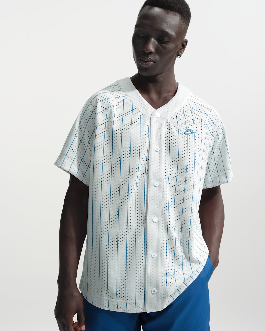 Nike Sportswear Club Men's Jersey - Photon Dust/Court Blue