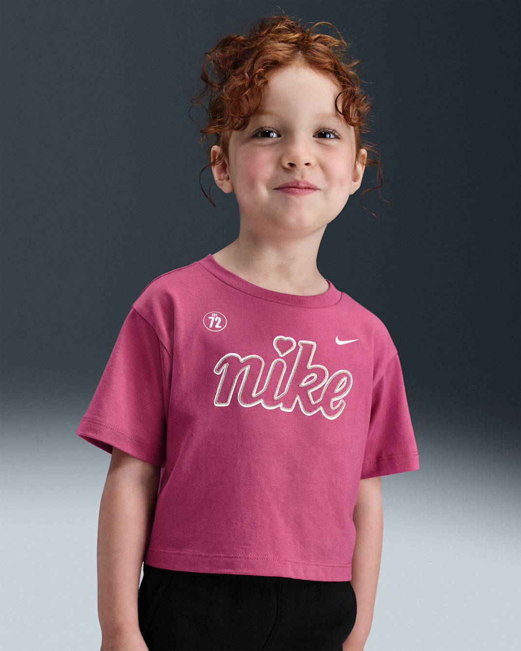 Playera infantil Nike Cozy - Remolacha dulce