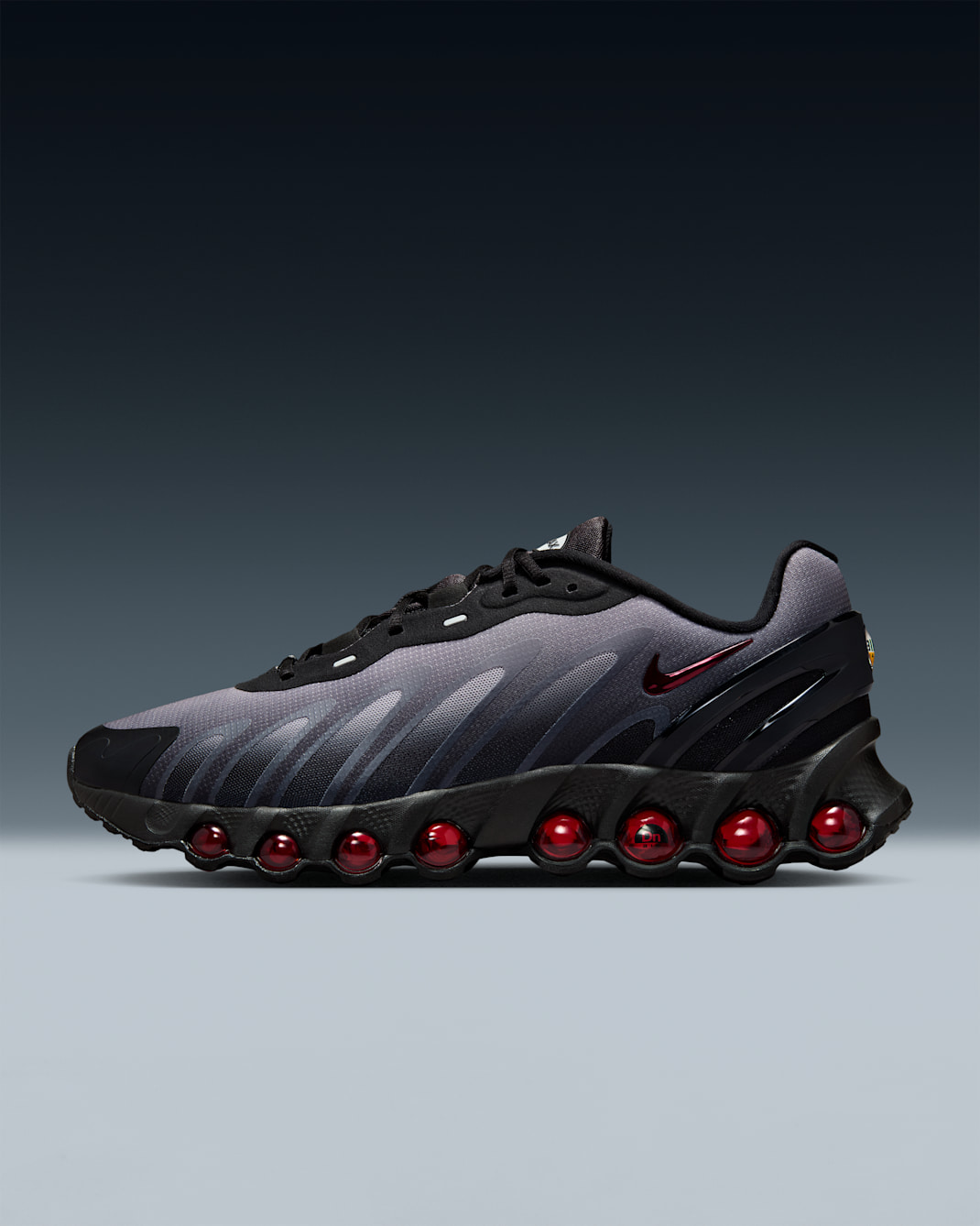 Tenis para hombre Nike Air Max Dn8 - Negro/Antracita/Platino puro/Rojo gimnasio