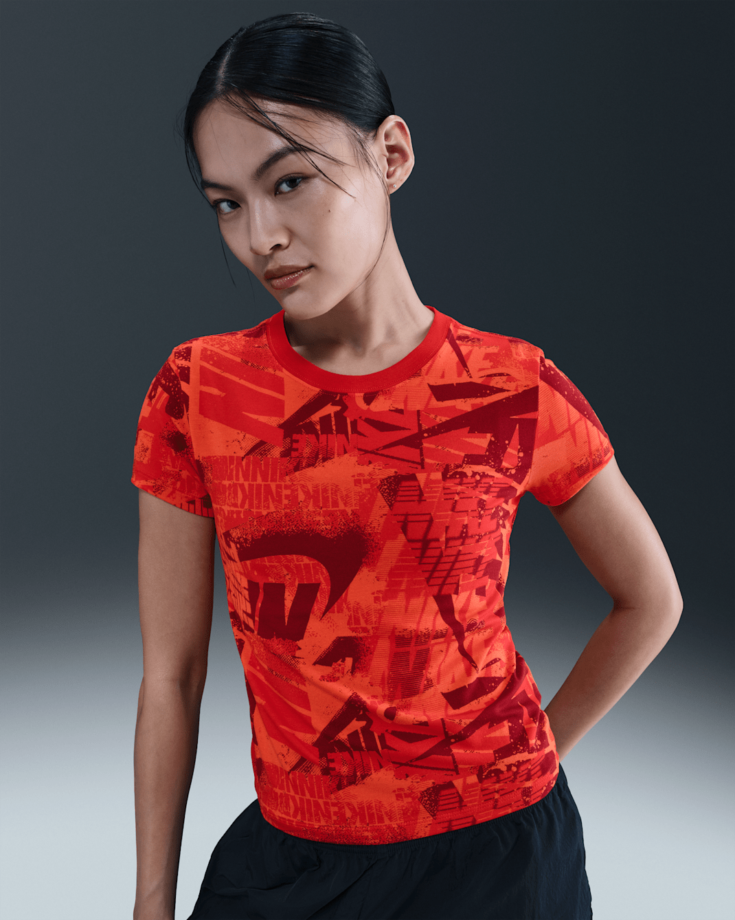 Nike Sportswear Women's Slim T-Shirt - University Red