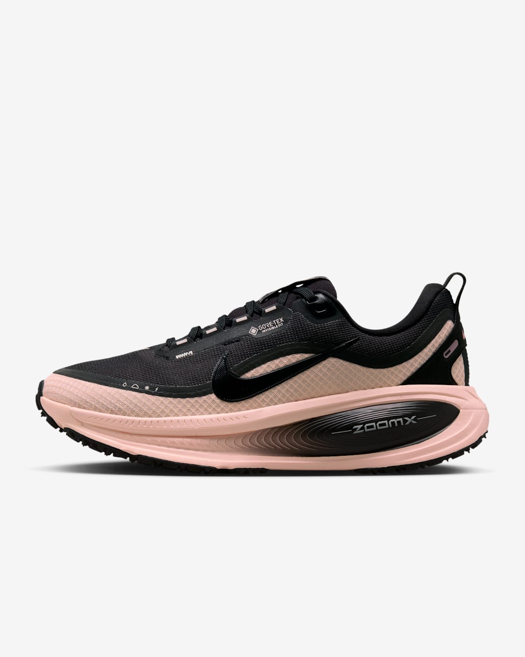 Scarpa impermeabile da running su strada con dettagli dal design rifrangente Nike Vomero 18 GORE-TEX – Donna - Nero/Crimson Tint/Nero/Nero