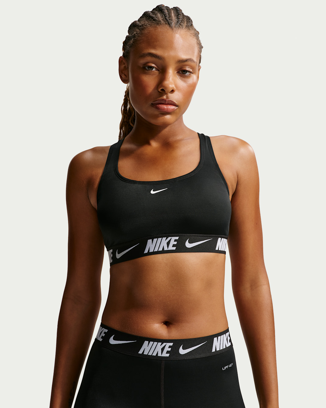 Parte superior del bikini con espalda deportiva para mujer Nike Swim - Negro/Blanco