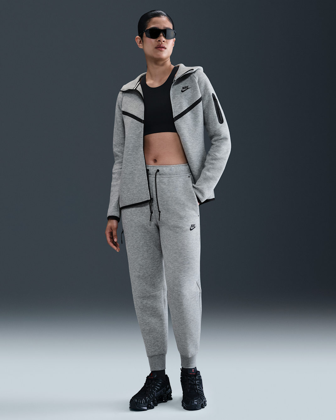 나이키 스포츠웨어 테크 플리스 여성 미드라이즈 조거 - 다크 그레이 헤더/블랙
