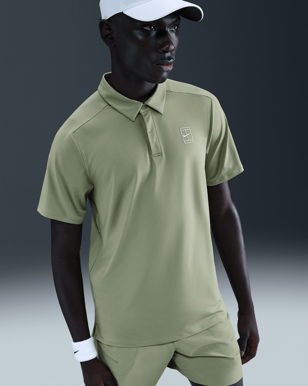 Pánská tenisová polokošile NikeCourt Dri-FIT Advantage - Oil Green/Bílá