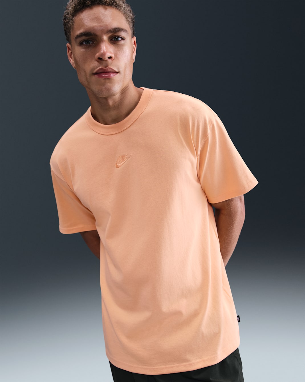 Nike Sportswear Premium Essentials Men's T-Shirt - Orange Chalk