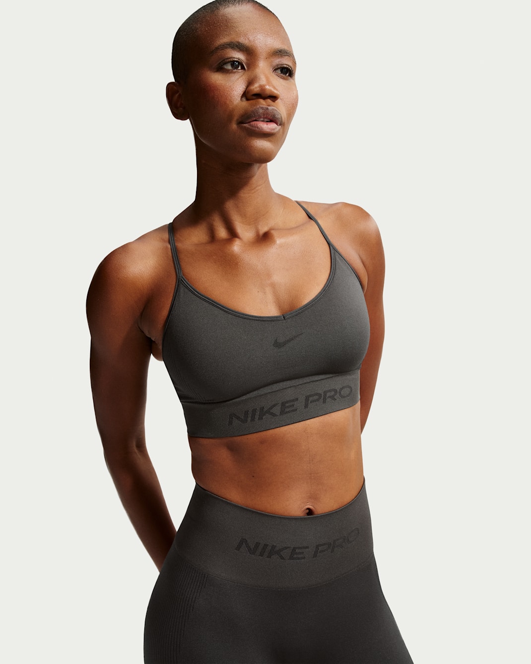 Nike Pro Seamless Women's Light-Support Padded Sports Bra - Dark Smoke Grey