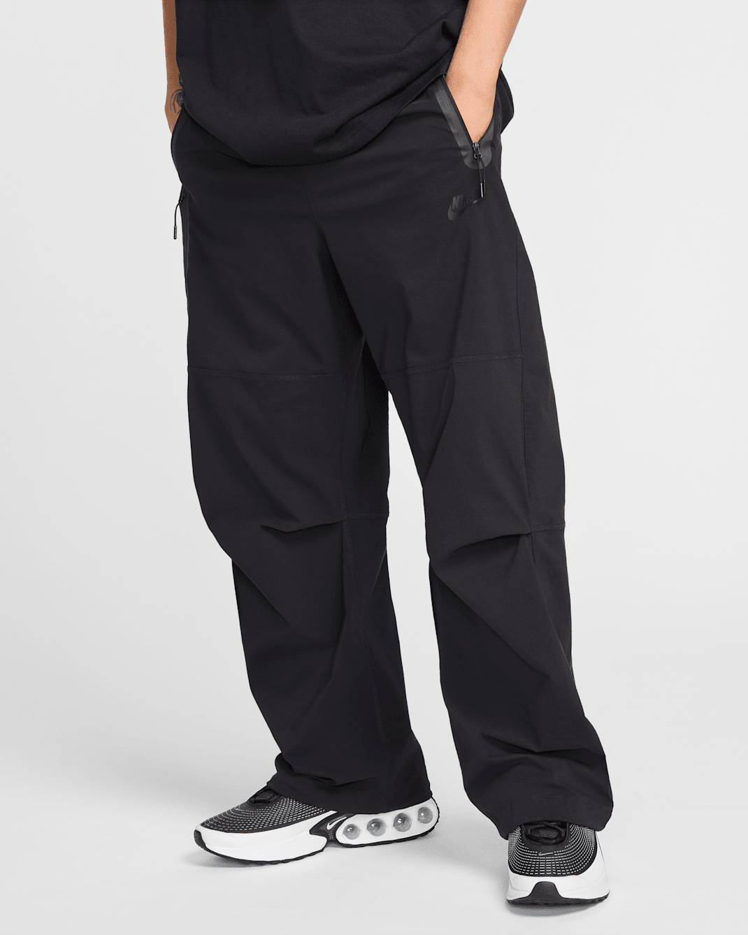 Nike Tech Men's Woven Oversized Trousers - Black/Black/Black