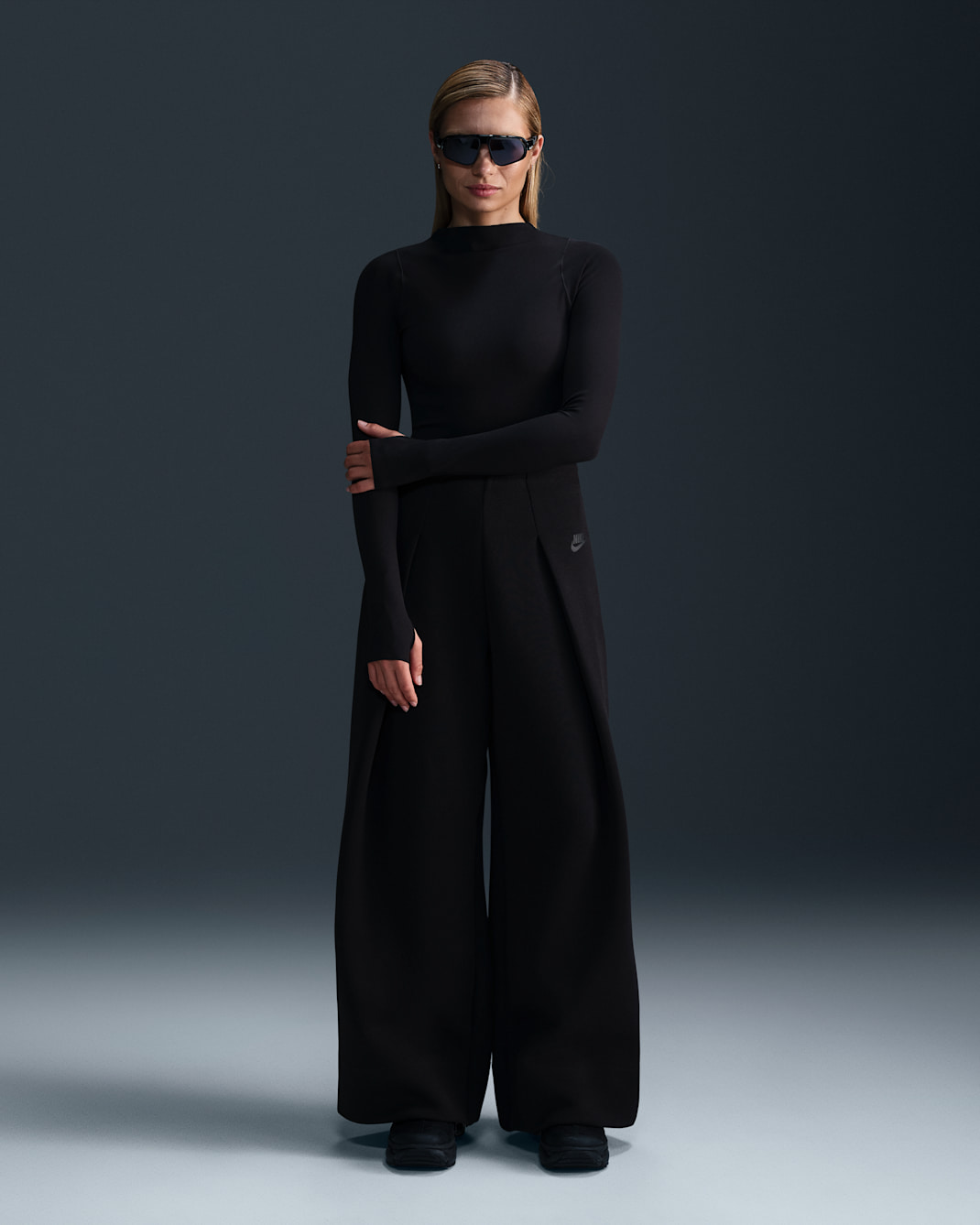 Nike Sportswear Tech Fleece Women's High-Waisted Pleated Pants - Black/Black