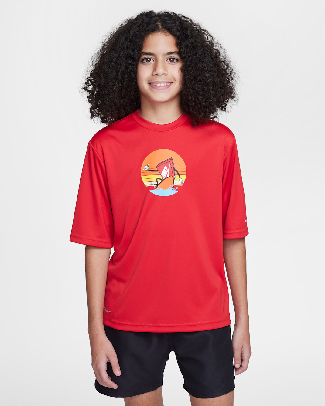 Playera de manga corta Dri-FIT para niño talla grande Nike Swim Hydroguard - Rojo universitario/Naranja motor/Rojo universitario/Negro