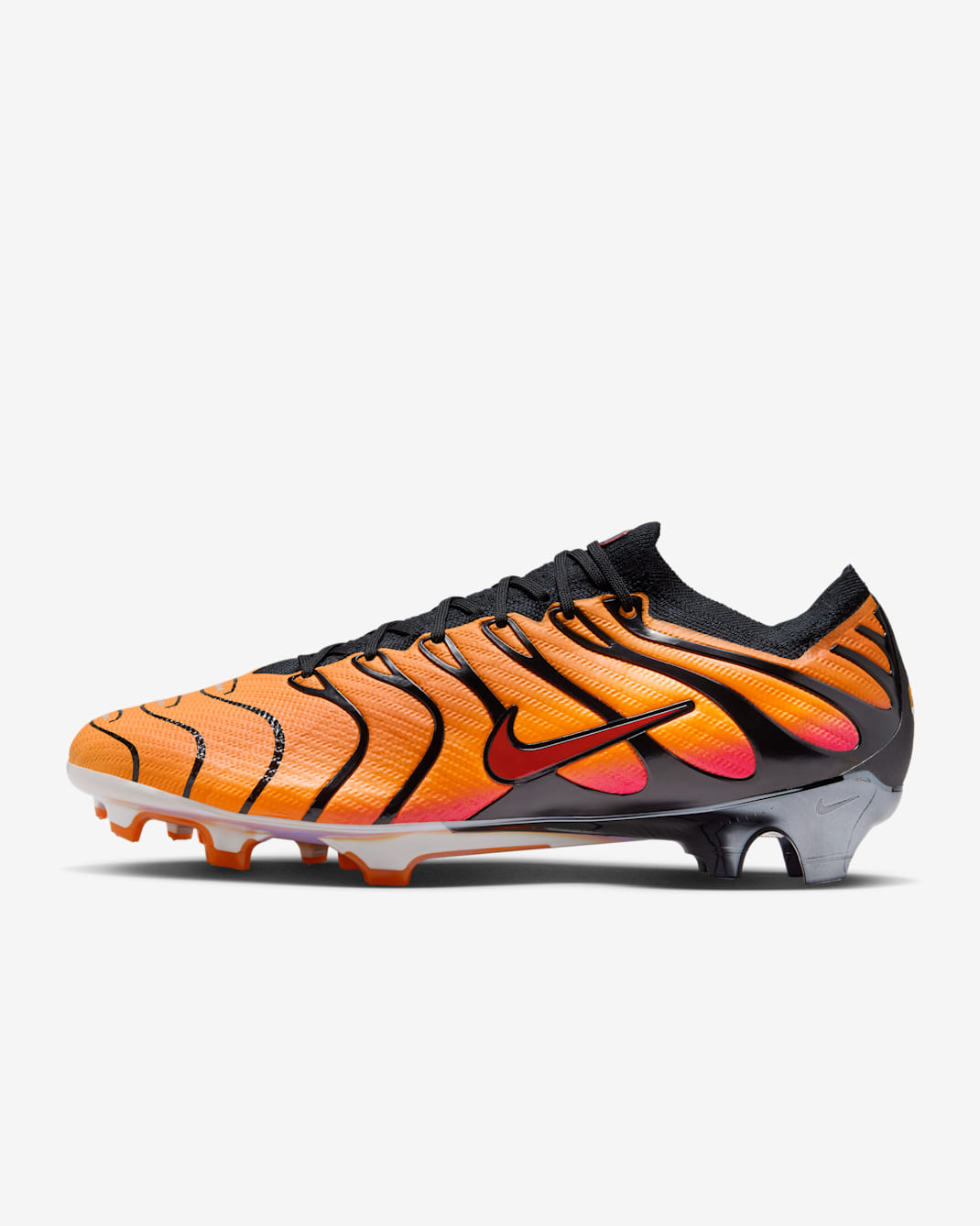 Nike Mercurial Vapor 15 x Air Max Plus FG Low-Top Football Boot - Black/Pimento