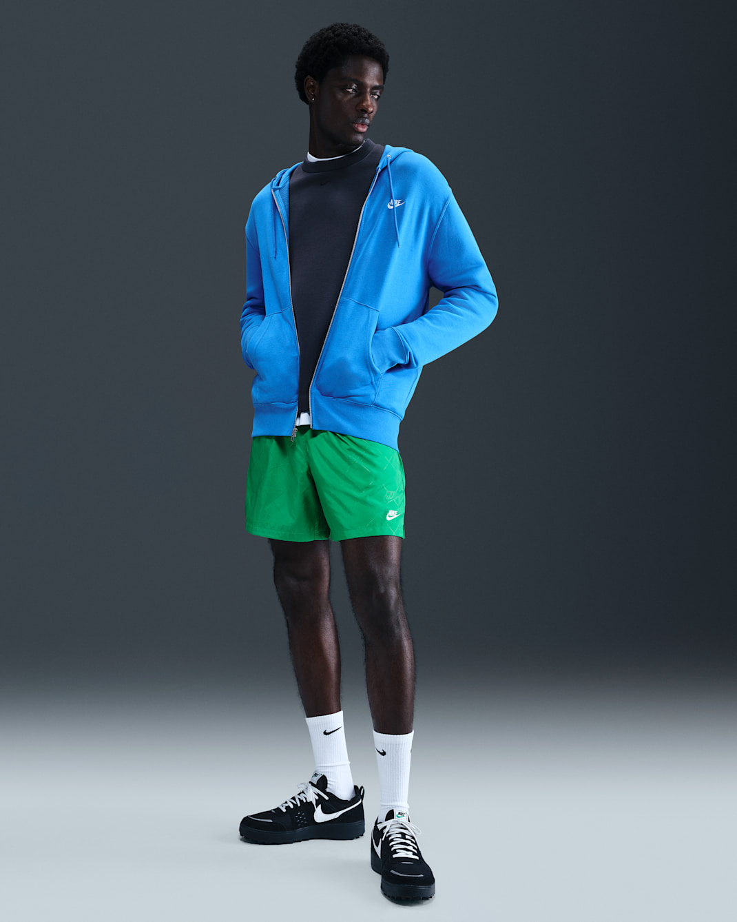 Nike Sportswear Club Flow Pantalón corto de tejido Woven - Hombre - Stadium Green