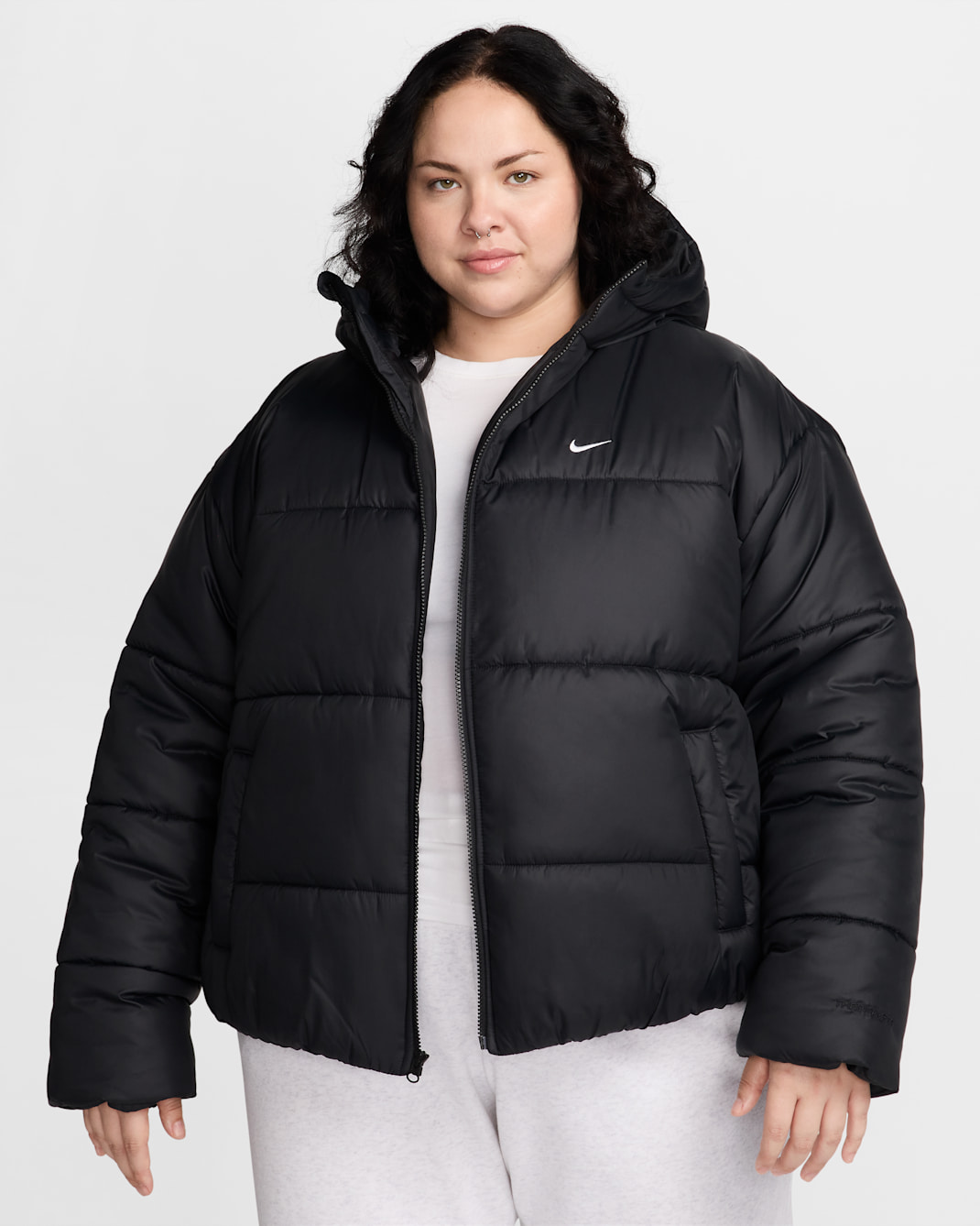 Veste à capuche ample Nike Sportswear Classic Puffer Therma-FIT pour femme (grande taille) - Noir/Blanc