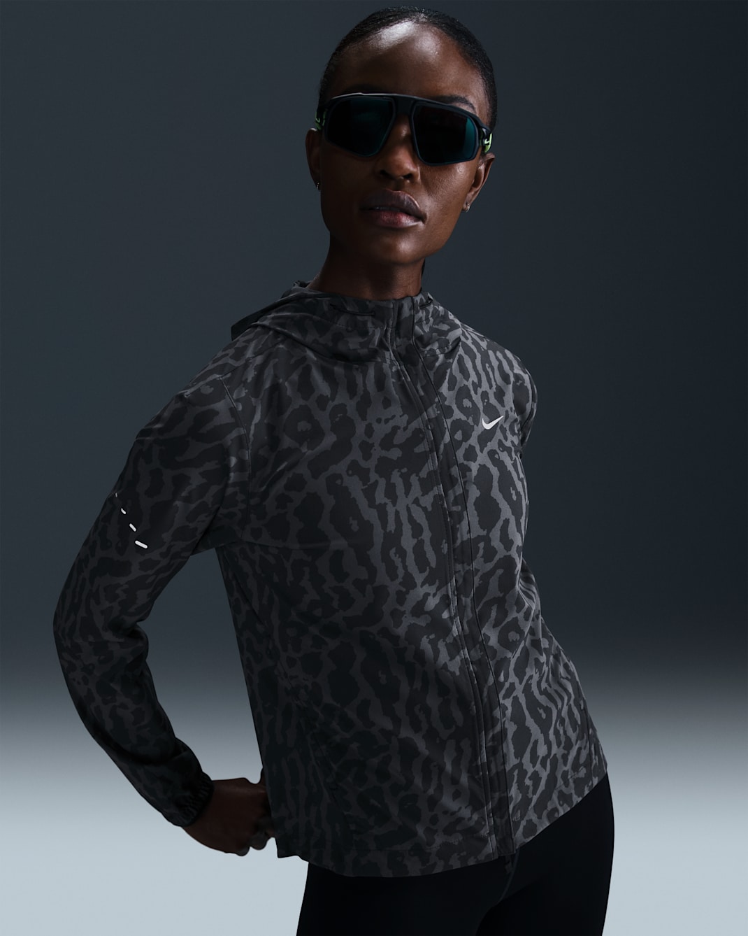Nike Swift Women's Dri-FIT Packable Running Jacket - Black/Anthracite
