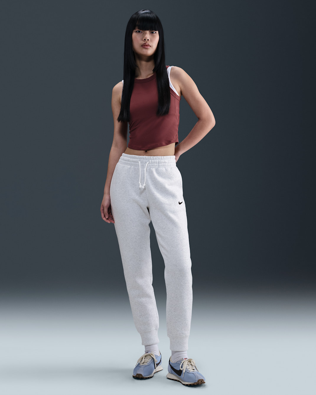 Nike Sportswear Phoenix Fleece Damen-Trainingshose mit mittelhohem Bund - Birch Heather/Schwarz