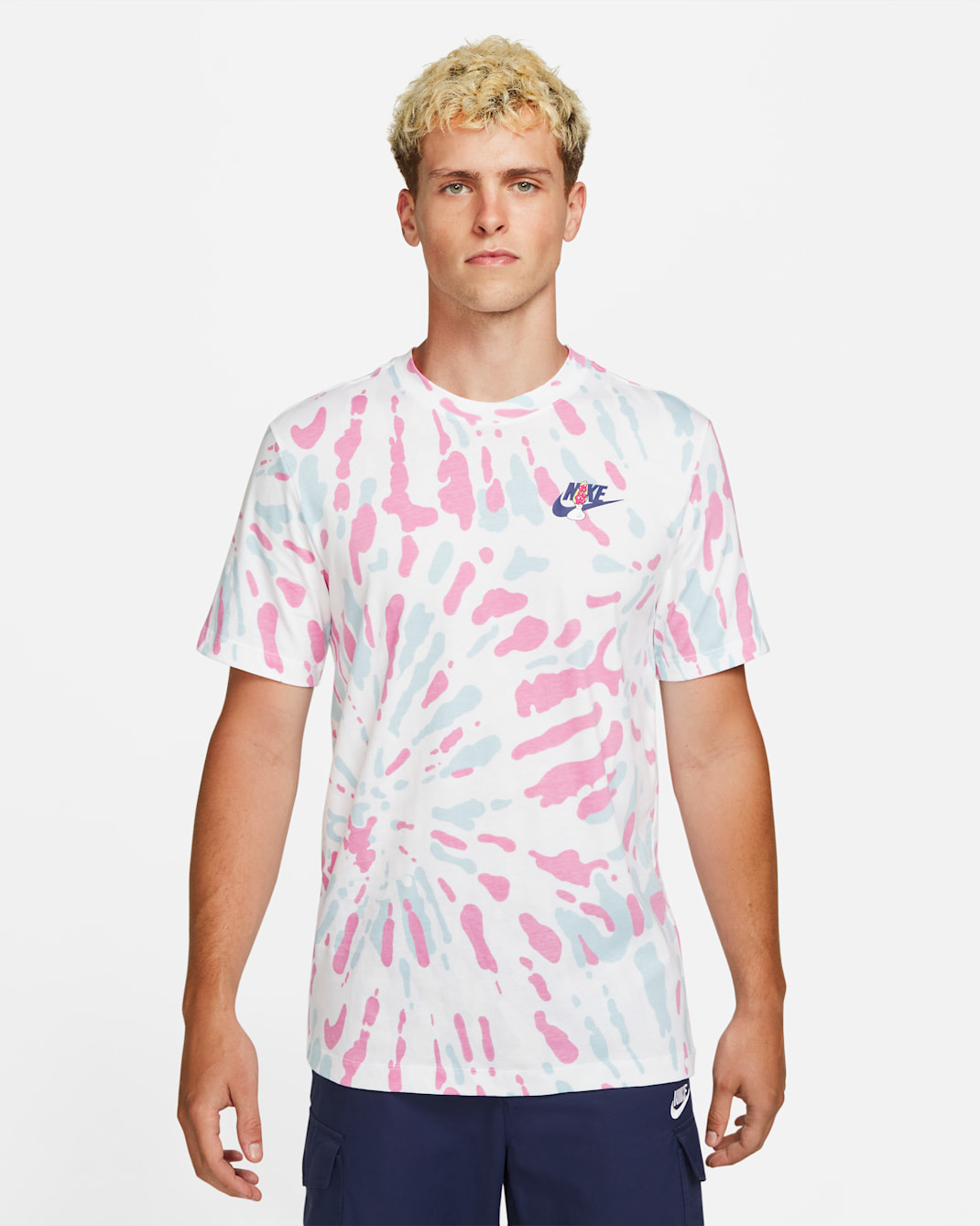 เสื้อยืดสีมัดย้อม Black Light ผู้ชาย Nike Sportswear - ขาว