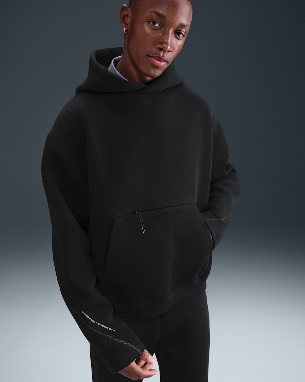 Nike Tech Men's Fleece Oversized Hoodie - Black/Black