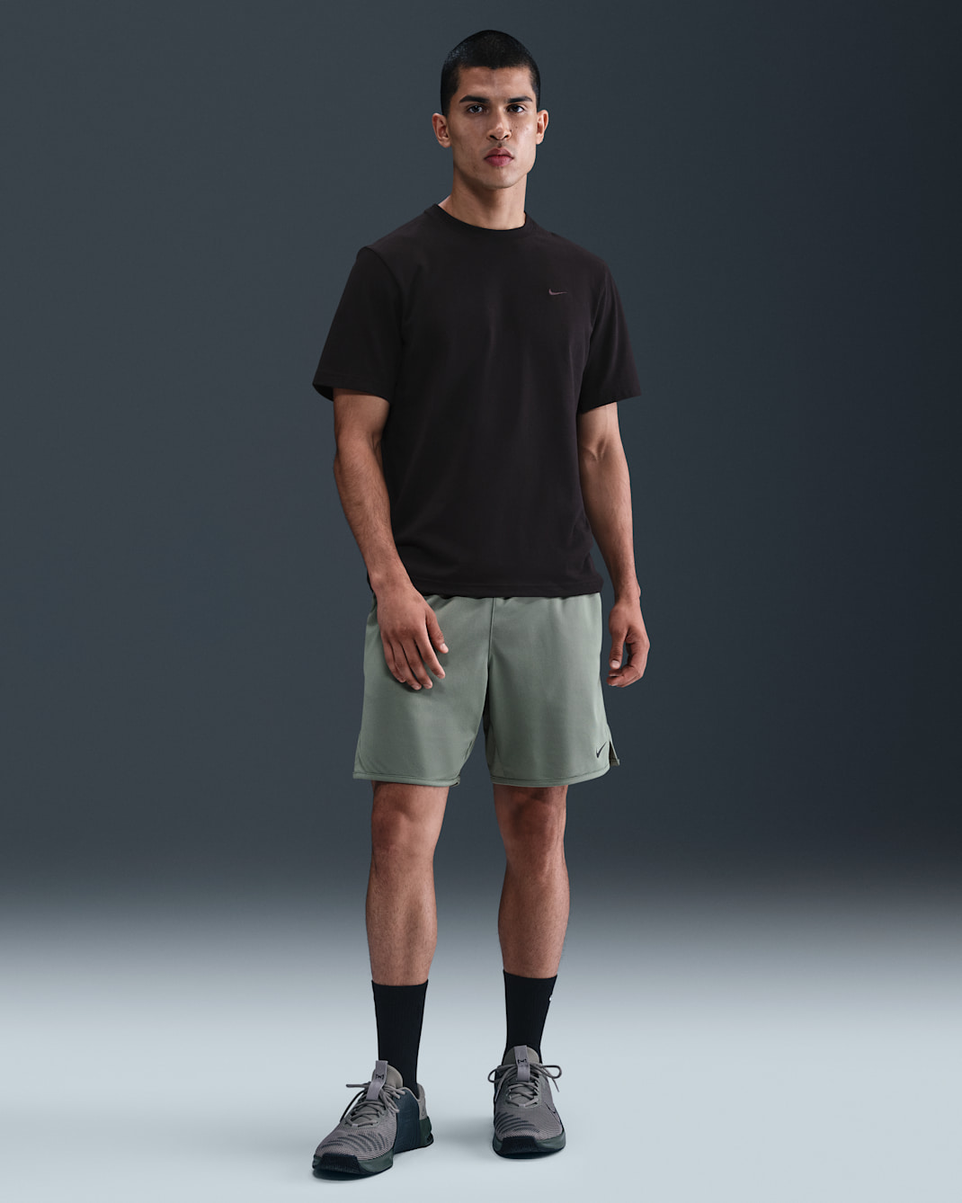 Nike Totality vielseitige Dri-FIT Herrenshorts ohne Futter (ca. 18 cm) - Clay Green/Schwarz/Clay Green/Schwarz