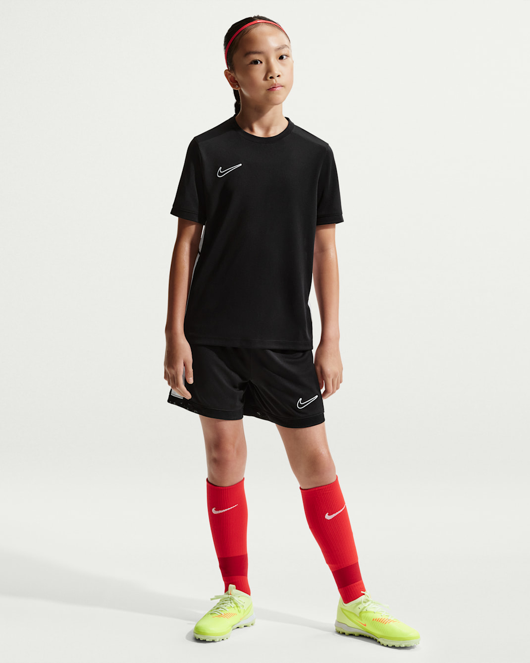 Nike Academy Dri-FIT fotballshorts (10 cm) til store barn (jente) - Svart/Hvit/Svart/Hvit