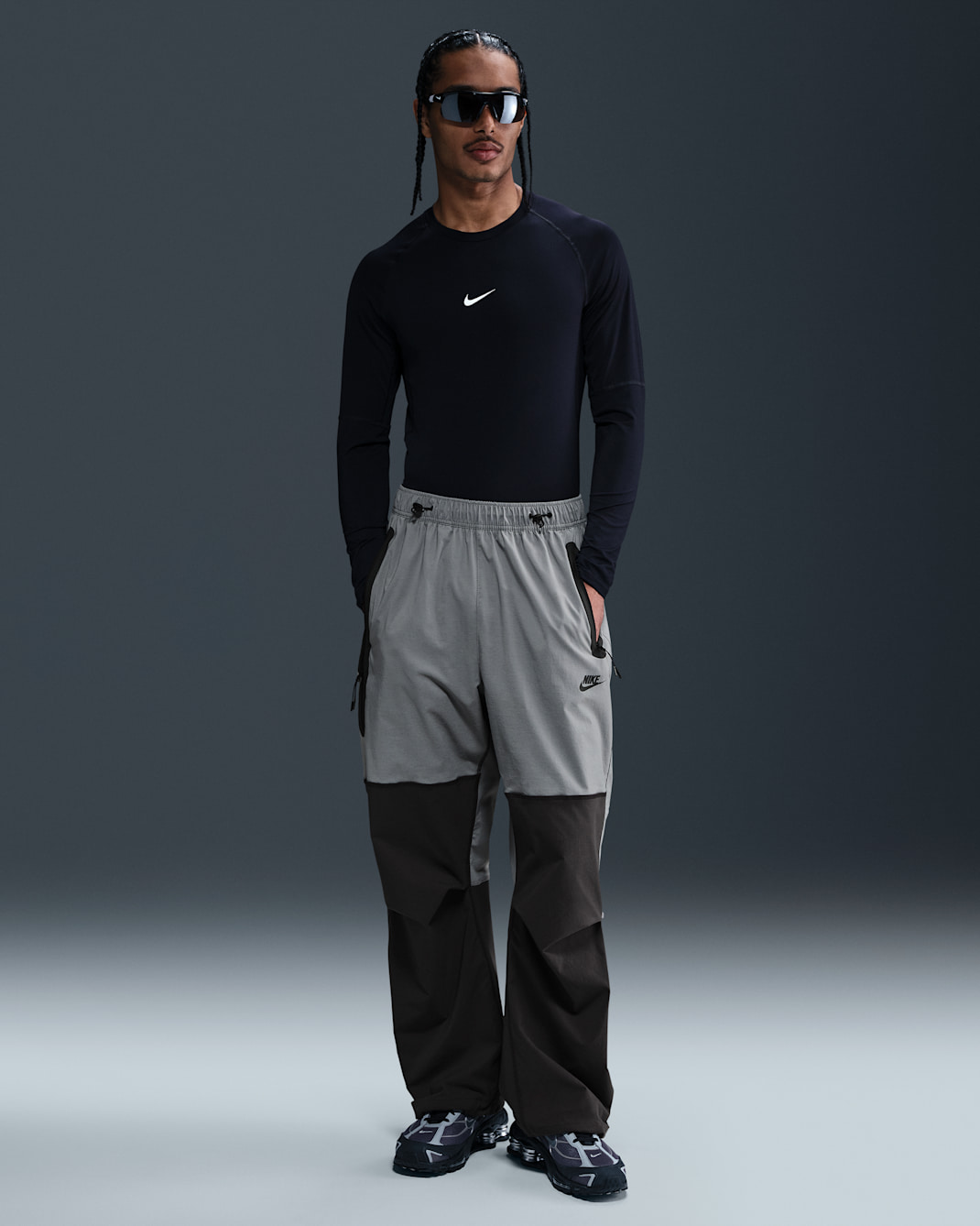 Nike Tech Men's Woven Oversized Pants - Cool Grey/Anthracite/Black