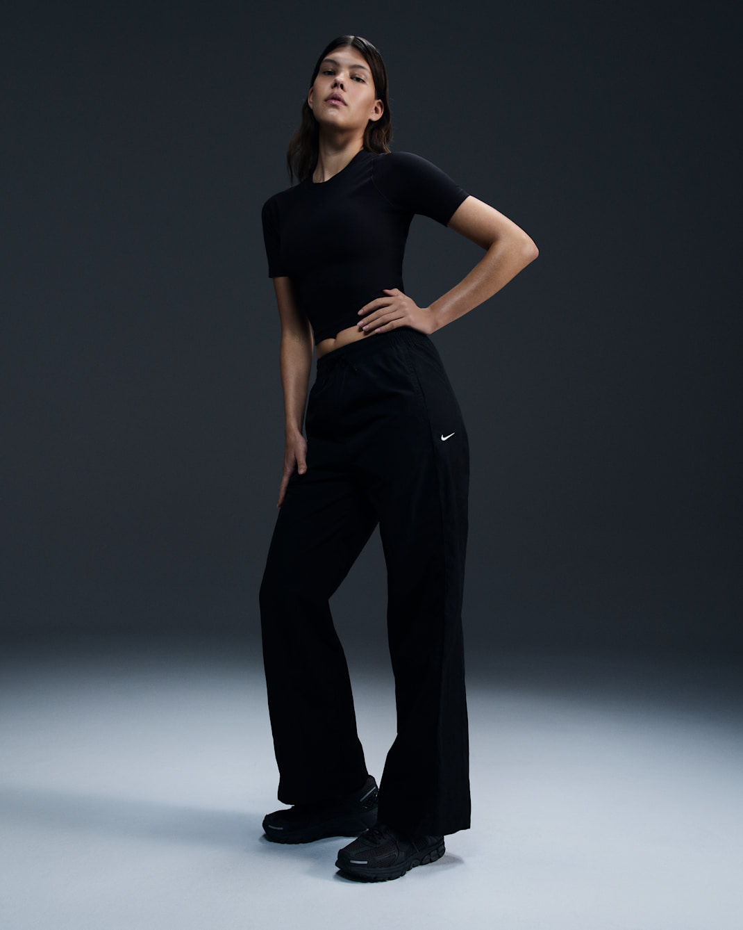 Nike Windrunner Women's High-Waisted Woven Open-Hem Trousers - Black/White