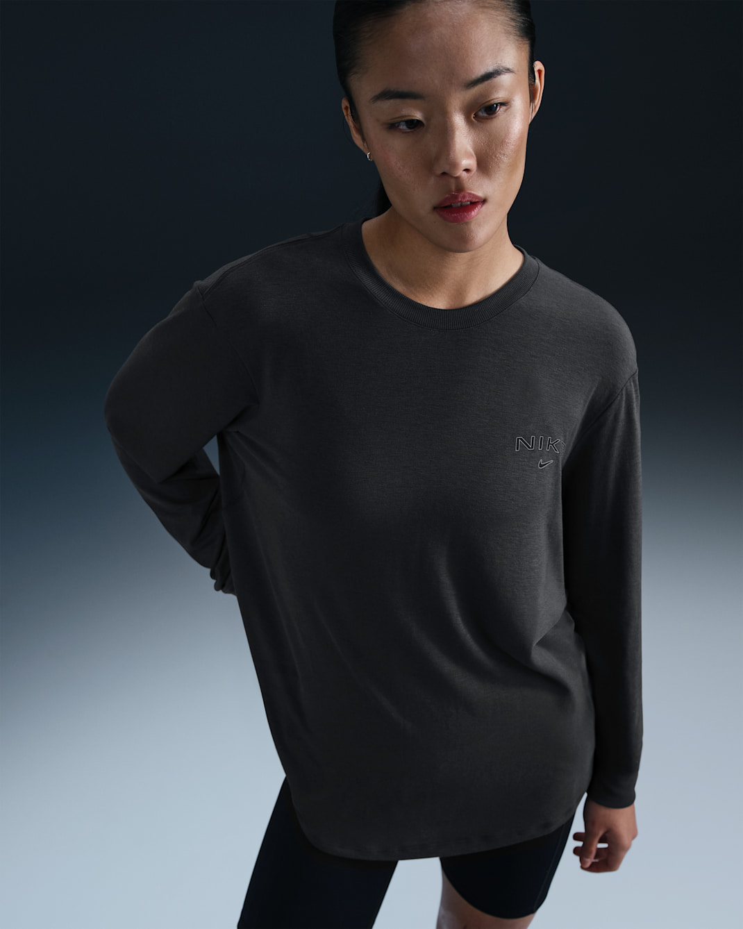 Nike One Relaxed Women's Dri-FIT Long-Sleeve Top - Dark Smoke Grey/Off-Noir/Smoke Grey