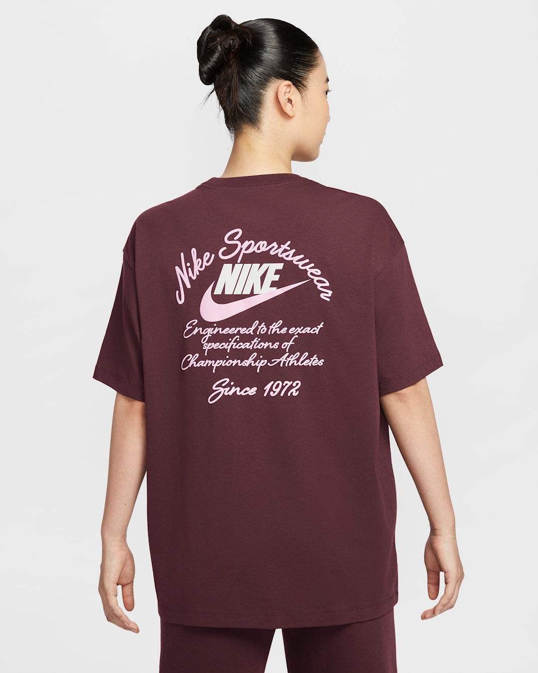 Nike Sportswear Women's Oversized T-Shirt - Burgundy Crush