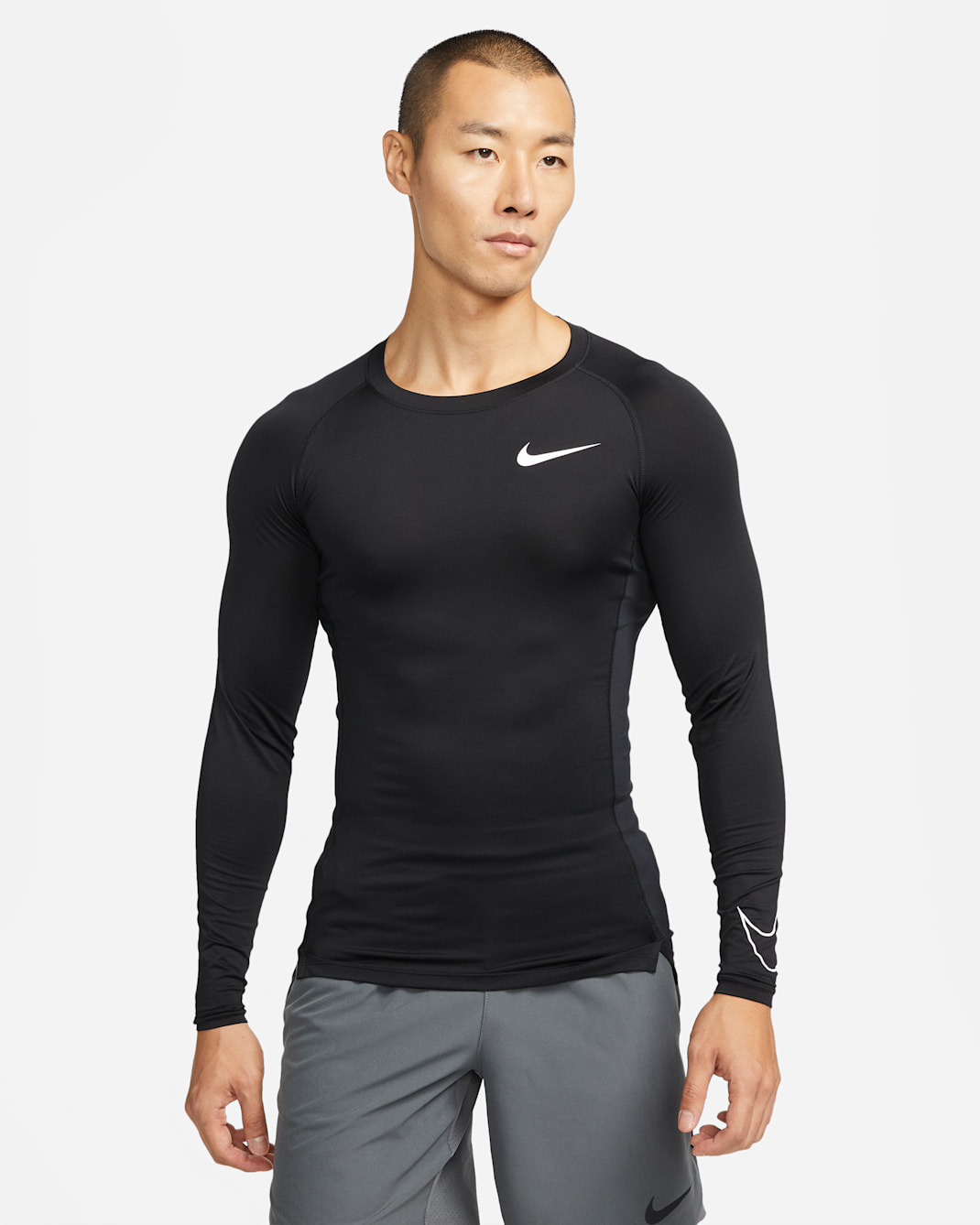 Nike Pro Dri-FIT Men's Tight-Fit Long-Sleeve Top - Black/White
