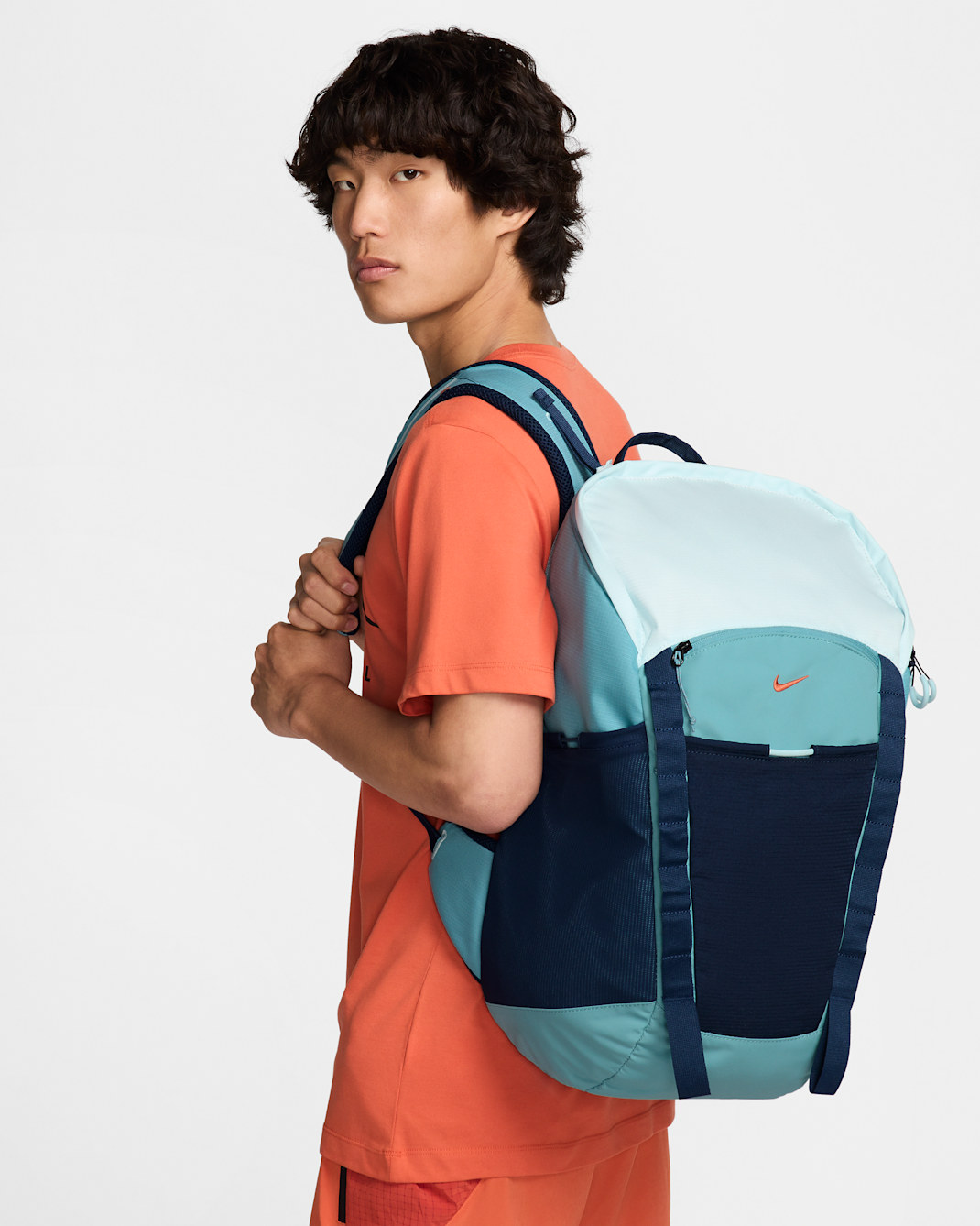 เป้สะพายหลัง Nike Hike (27 ล.) - Denim Turquoise/Midnight Navy/Vintage Coral