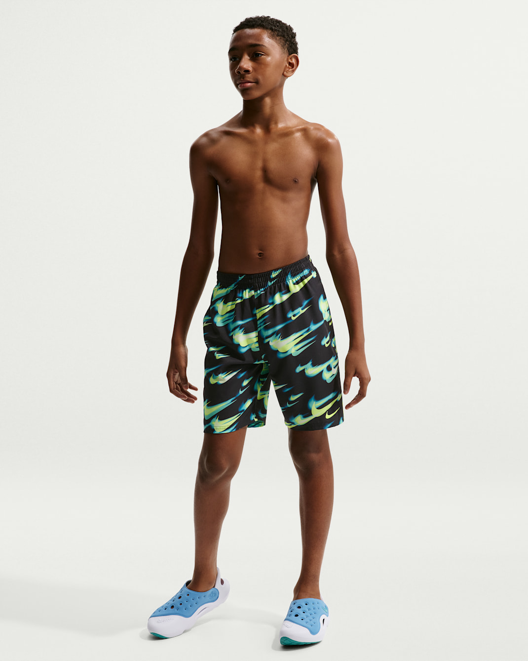 Shorts de playa o alberca con forro de ropa interior de 18 cm para niño talla grande Nike Swim Breaker - Verde abismo/Negro/Negro/Volt