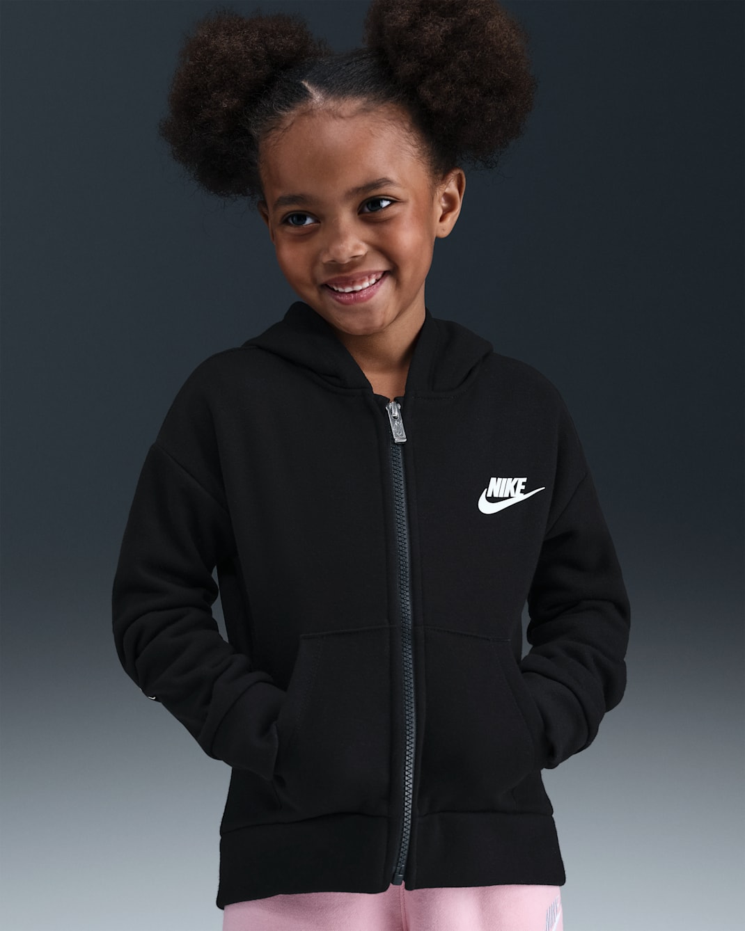 Bluza z kapturem i zamkiem na całej długości dla małych dzieci Nike Sportswear Club Fleece - Czerń