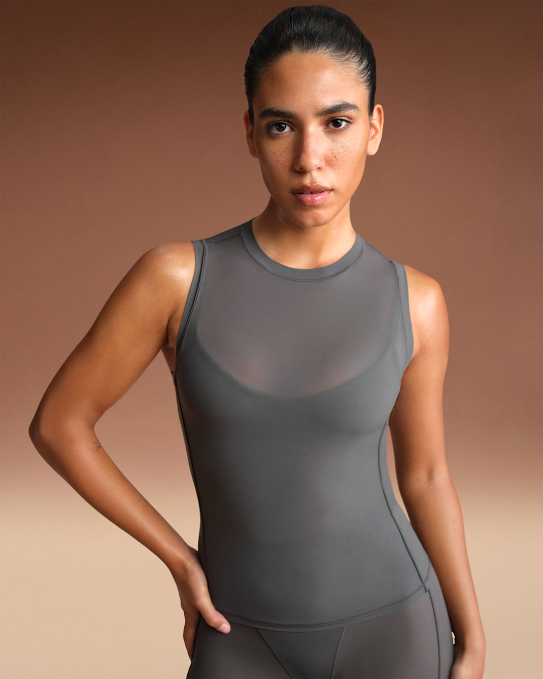 NikeSKIMS Weightless Layers Women's Sleeveless Top - NSKM LEAD