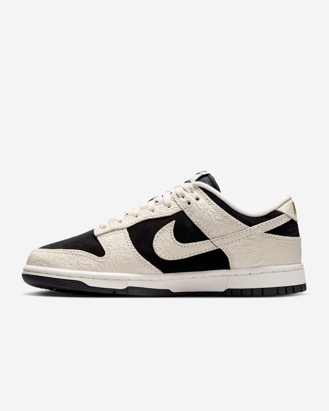 Nike Dunk Low Women's Shoes - Black/Sail/Metallic Gold/Sail
