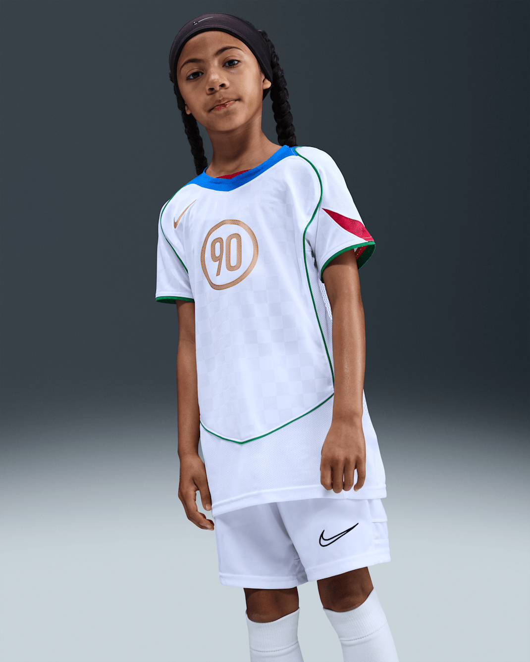 Maillot de foot Dri-FIT Nike Total 90 pour ado - Blanc/Italy Blue/Classic Green/Metallic Gold