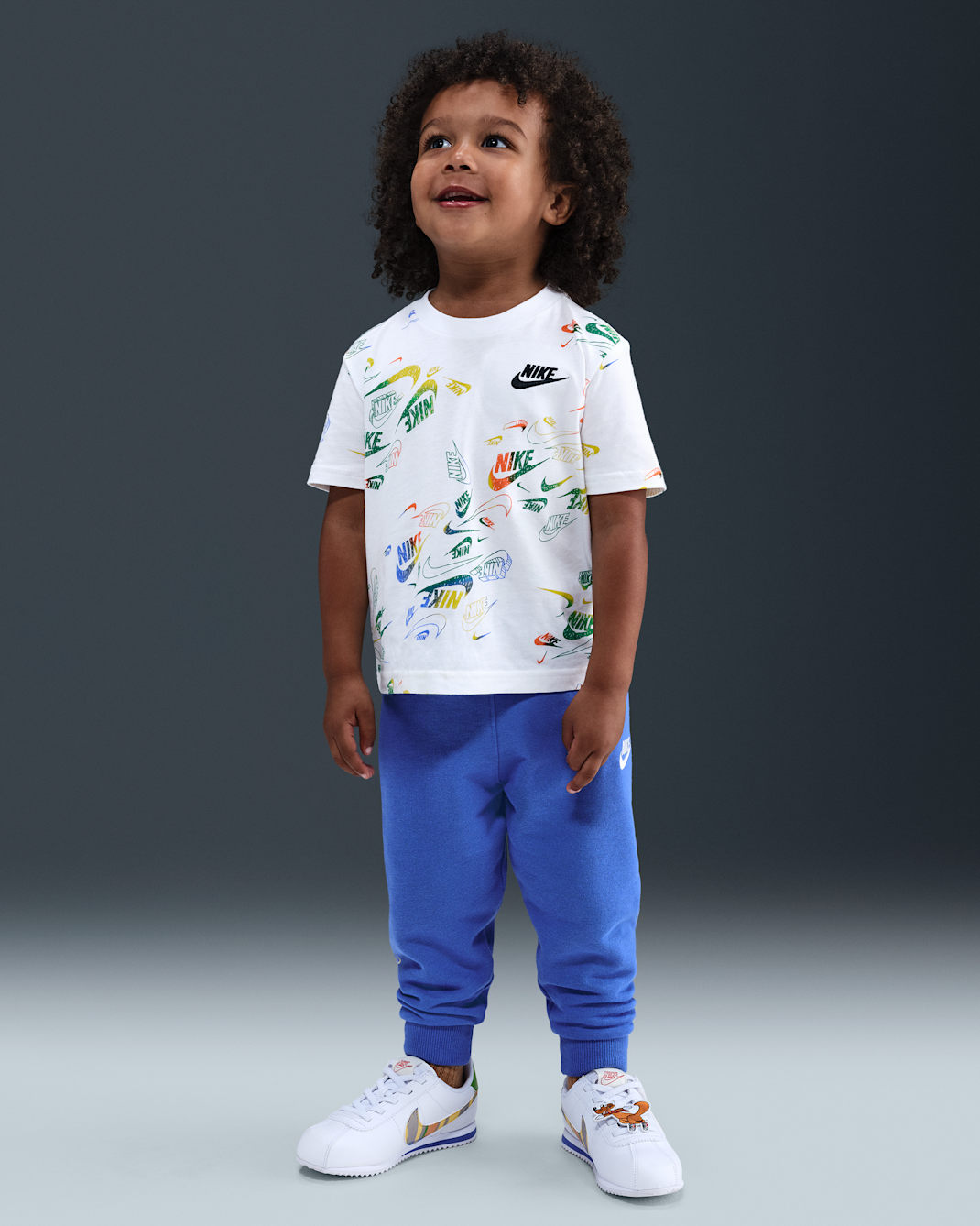 Conjunto de playera y pants Reveal estampado infantil Nike Sportswear - Azul cometa