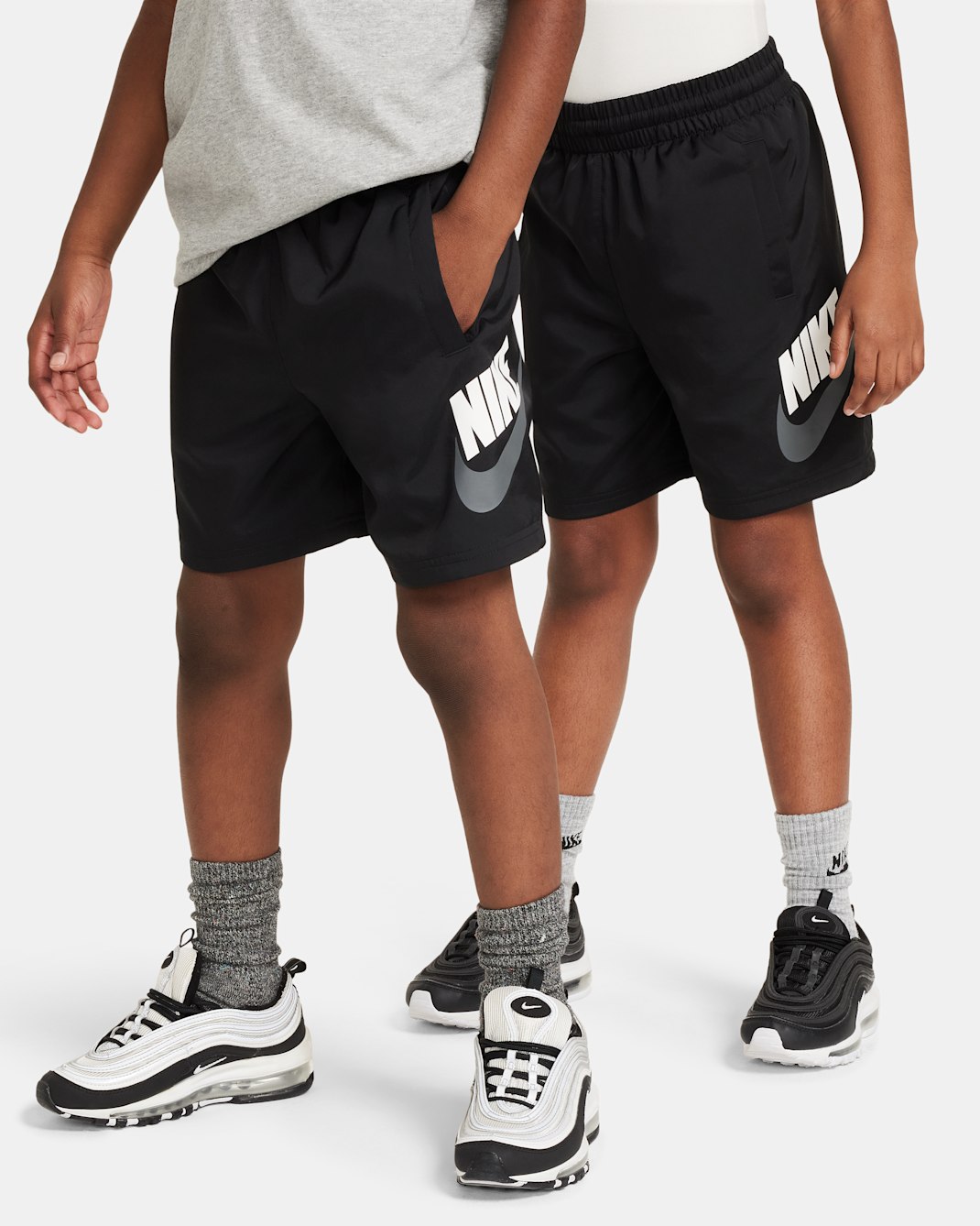 Shorts de tejido Woven para niños talla grande Nike Sportswear - Negro
