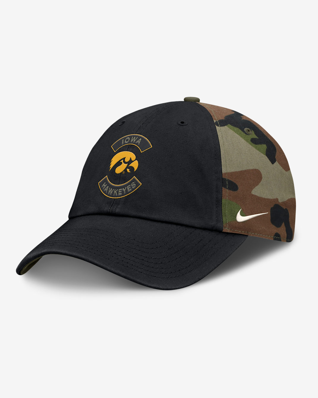Gorra universitaria ajustable Nike para hombre Iowa 2025 Military Appreciation Club - Verde camuflaje