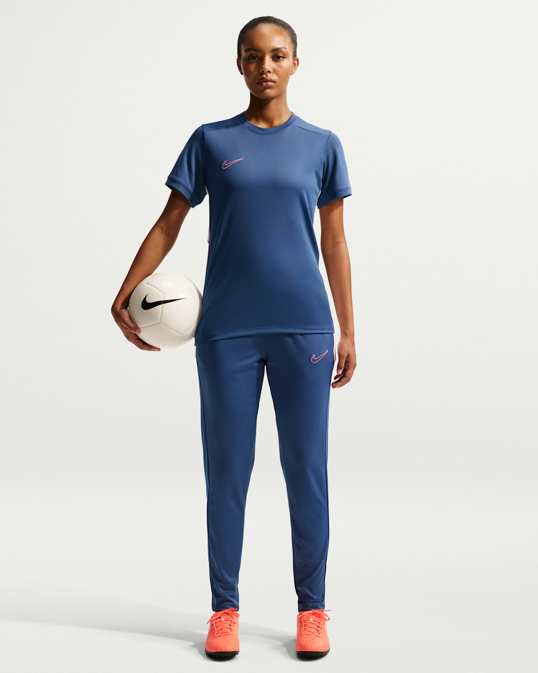 Pantalon de foot Dri-FIT Nike Academy pour femme - Mystic Navy/Blanc/Pinksicle/Pinksicle