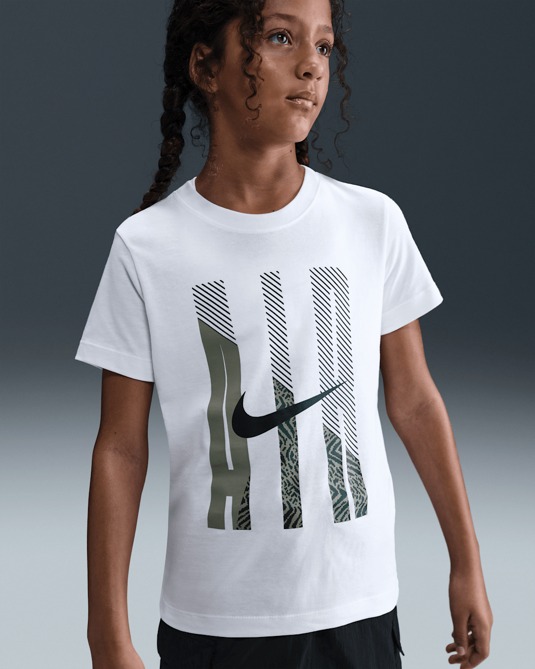 Nike Sportswear Older Kids' T-Shirt - White