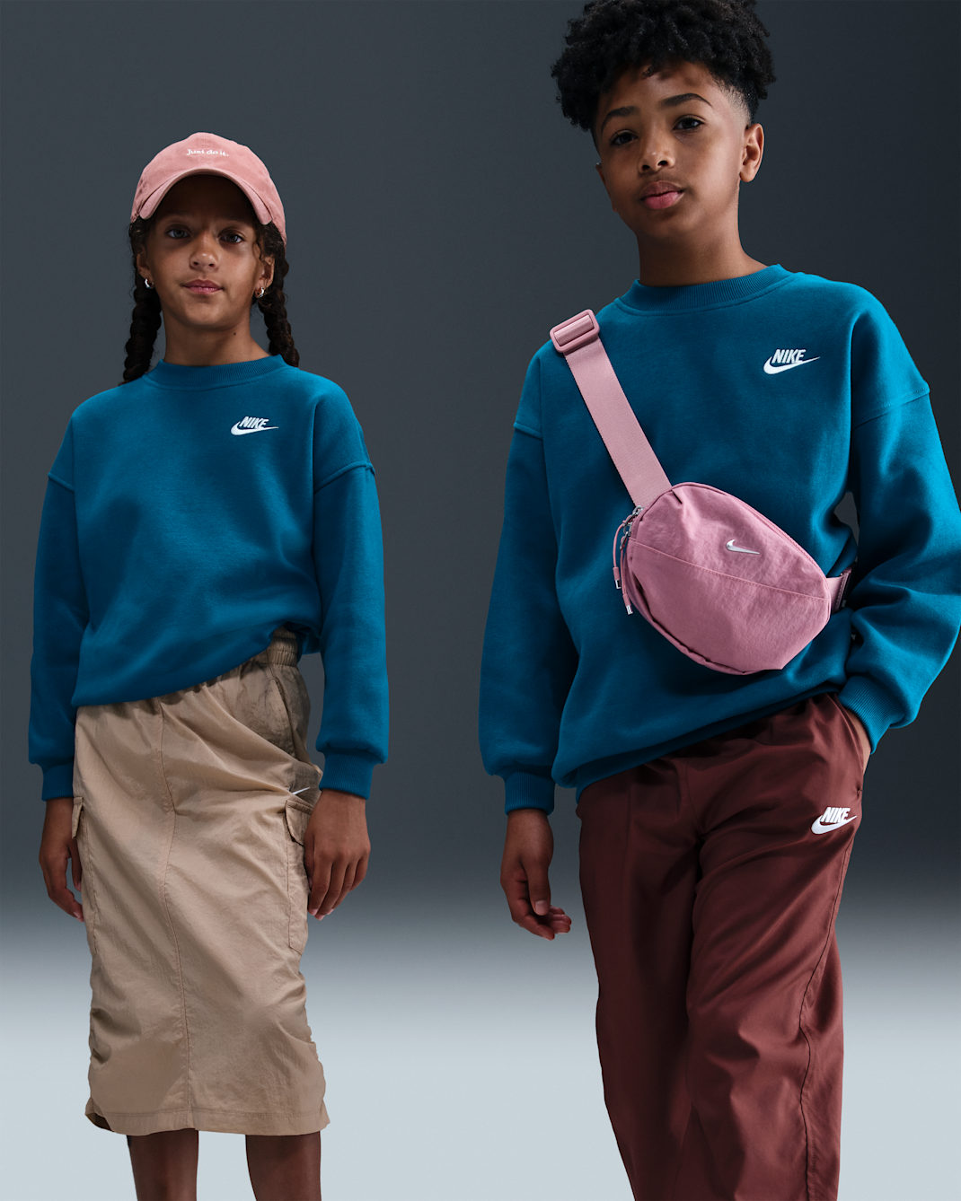 Nike Sportswear Club Fleece Big Kids' Oversized Sweatshirt - Green Abyss/White