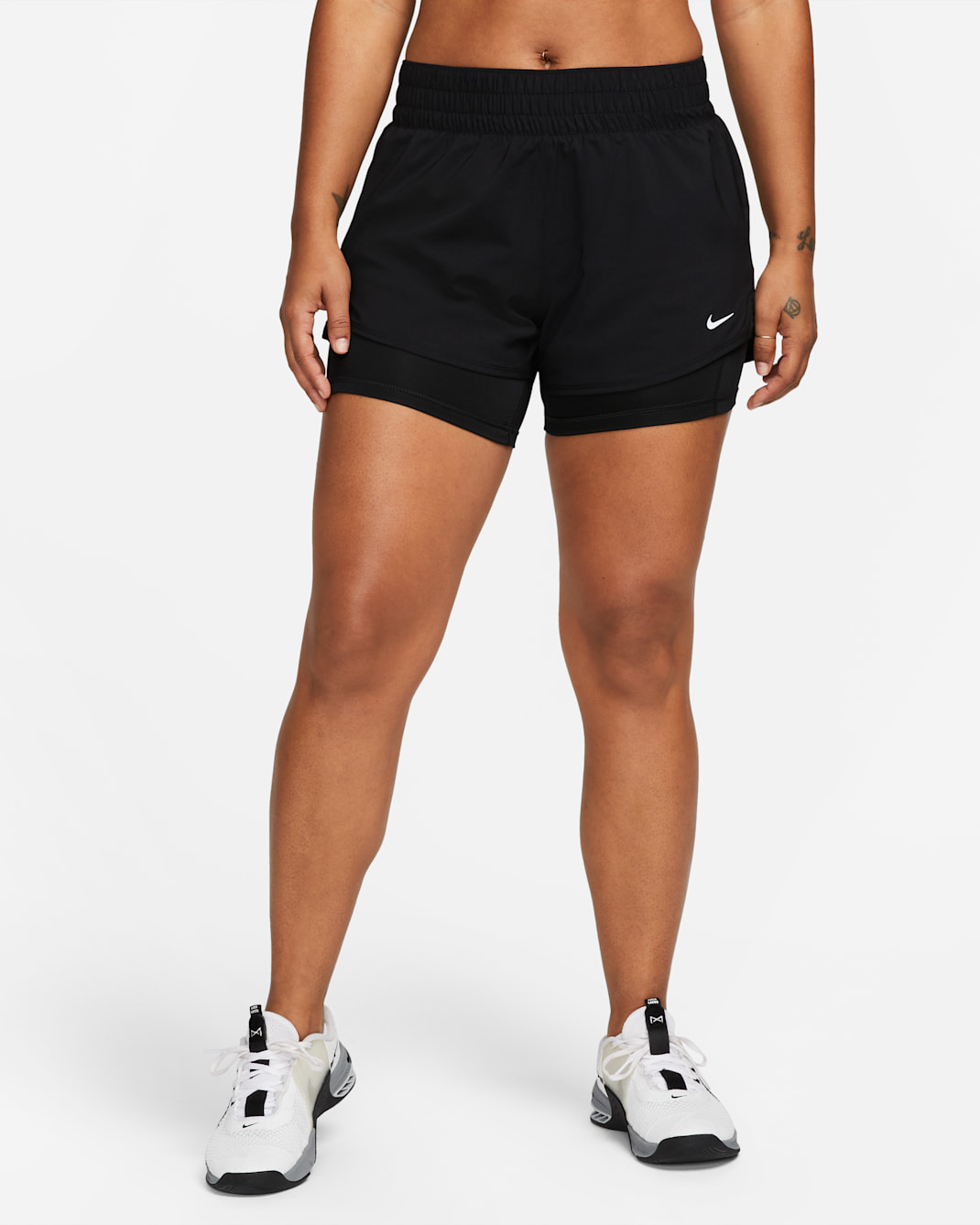 Shorts Dri-FIT 2 en 1 de tiro medio de 8 cm para mujer Nike One - Negro