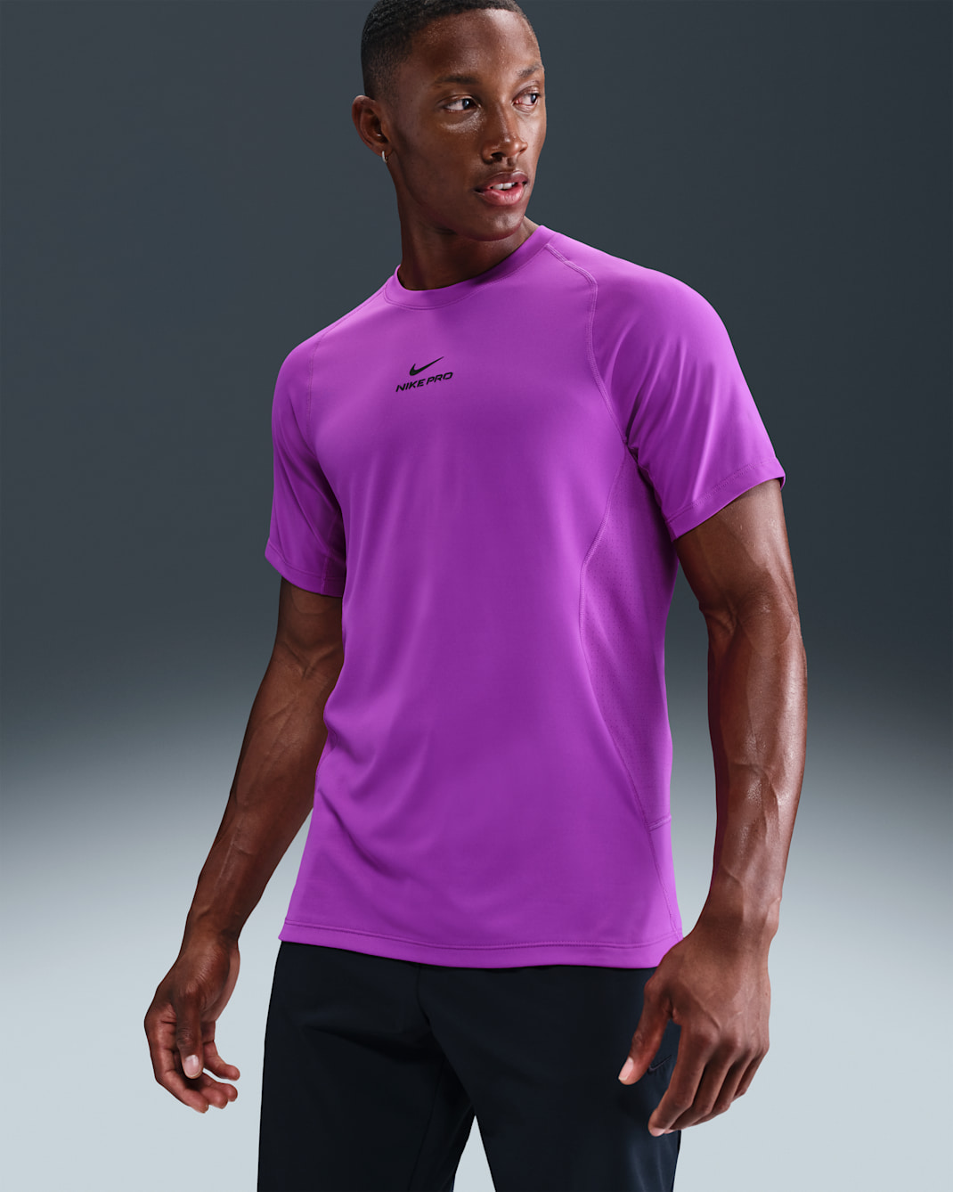 Playera de manga corta Dri-FIT para hombre Nike Pro Training - Morado vivo/Negro